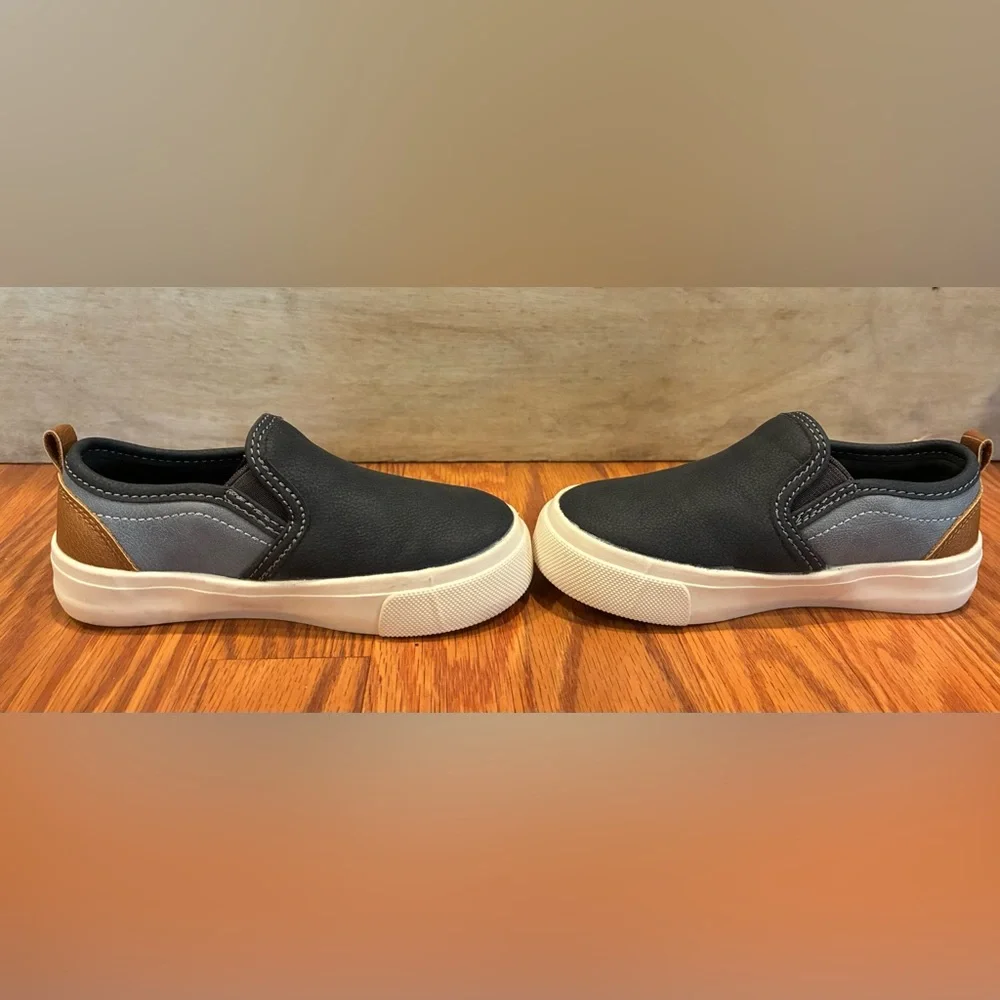 Carter's Penny (CS24FO6B) Toddler Slip-On Sneakers Size 7 Navy Casual Shoe NWT